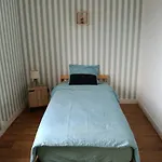 La A Deux Pas *